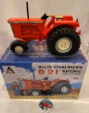 ALLIS CHALMERS - D-21 NATIONAL FARM TOY SHOW TRACTOR