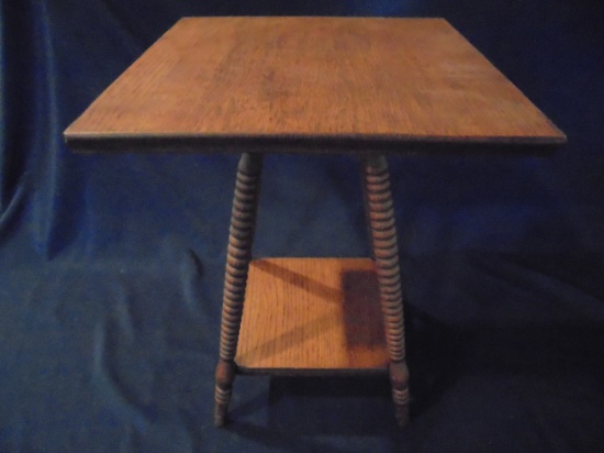 SMALL OAK SIDE OR PARLOR TABLE