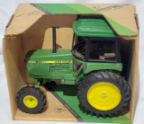 JOHN DEERE 2550 MFWD TRACTOR - NIB