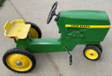 JOHN DEERE PEDAL TRACTOR