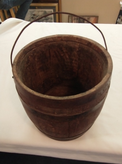 OLD 10 INCH TALL OAK WOOD BUCKET WITH BAIL HANDLE
