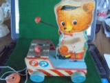 OLD WOOD FISHER PRICE PULL BEAR TOY-MAKES SOUND