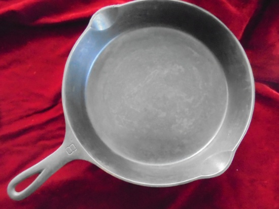 GREAT OLD NUMBER "8" GRISWOLD FRY PAN