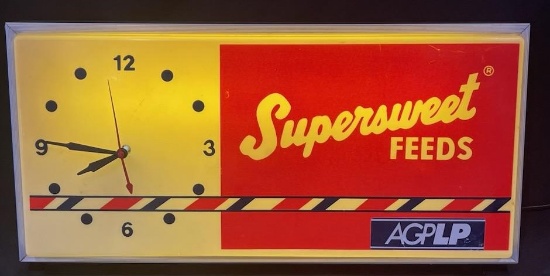 SUPERSWEET FEEDS - ADVERTISING CLOCK - ** NO SHIPPING LOT **