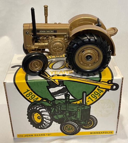 JOHN DEERE MINNEAPOLIS "GOLD" MODEL "D" TRACTOR