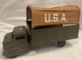 STRUCTO PRESSED STEEL ARMY TRUCK W/ U.S.A. CAVANS COVER