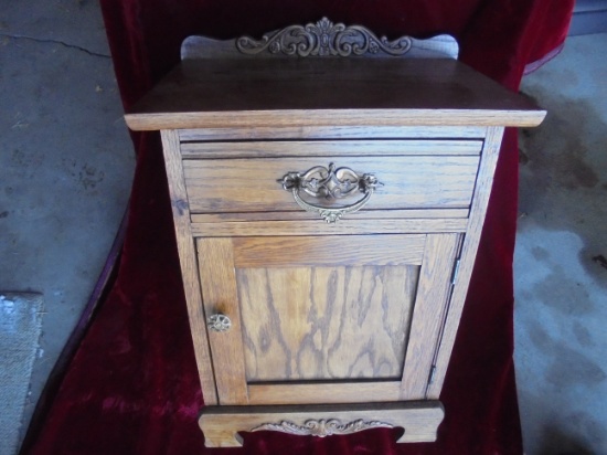 OLD OAK SIDE CABINET WITH DOOR AND ONE DRAWER