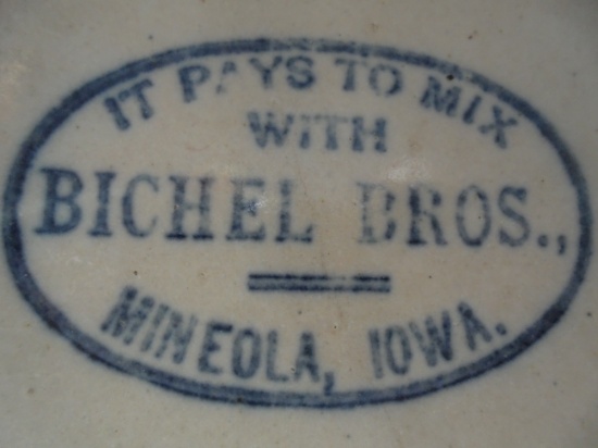 OLD RED WING GREEK KEY BOWL W/ADV. FROM MINEOLA IOWA