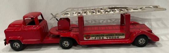 1950'S BUDDY L "GMC" FIRE TRUCK W/ EXTENSION LADDER TRAILER