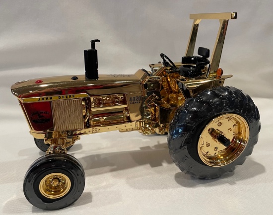 "GOLD" JOHN DEERE 4020 TRACTOR - COLLECTOR'S CENTER - "VERY LIMITED EDITION" -