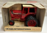 INTERNATIONAL 1566 TRACTOR - 1/16 SCALE - 1991 SPECIAL EDITION