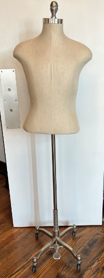 DRESS FORM DISPLAY WITH CASTOR WHEELS