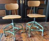 SET OF (2) SWIVEL CHAIRS WITH CASTOR WHEELS