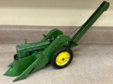 JOHN DEERE TWO CYLINDER TRACTOR WITH CORN PICKER