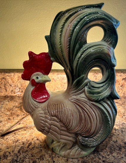 ROOSTER CHICKEN TV LAMP -- DECO