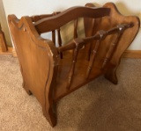 WOODEN MAGAZINE RACK