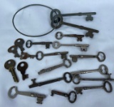 VINTAGE KEY COLLECTION