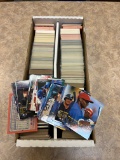 LARGE COLLECTION OF BASEBALL CARDS