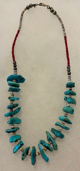 NAVAJO CHUNK TURQUOISE NECKLACE