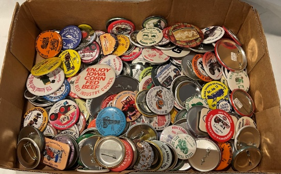 LARGE COLLECTION OF FARM TOY SHOW COLLECTOR PINBACKS
