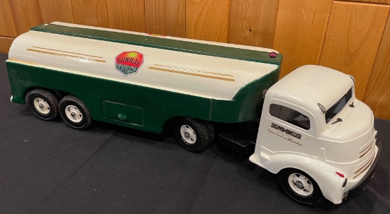SMITH MILLER "SUNRAY GASOLINE" TRANKER TRUCK