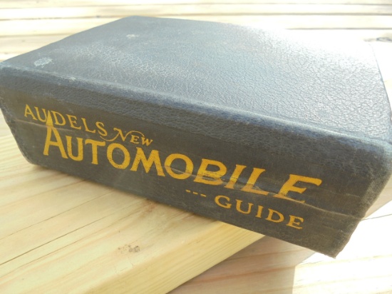 EARLY 195O'S "AUDELS NEW AUTOMOBILE GUIDE" BOOK