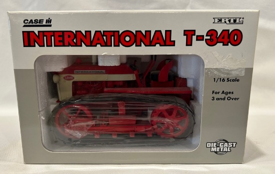 INTERNATIONAL T-340 CRAWER - ERTL 1/16 SCALE