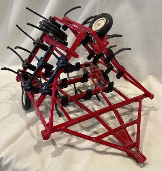 PULL TYPE FIELD CULTIVATOR