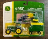 JOHN DEERE 4960 TRACTOR WITH FORAGE HARVESTER AND WAGON - ERTL 1/64