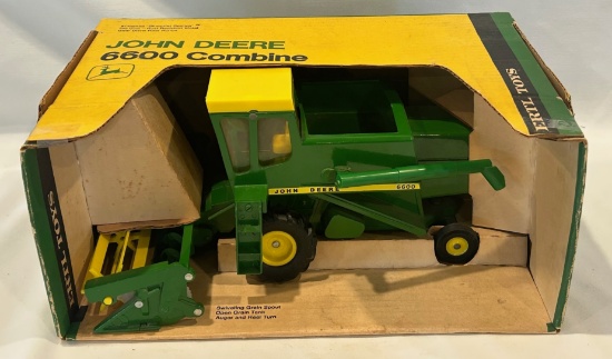 JOHN DEERE 6600 COMBINE - YELLOW & GREEN BOX