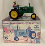 FRANKLIN MINT - JD MODEL B TRACTOR WITH MAN
