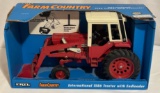 IH 1586 WITH ENDLOADER - ERTL FARM COUNTRY