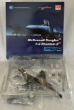 MCDONEEL DOUGLAS F-4 PHANTOM II - MODEL AIRPLANE
