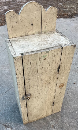 PRIMITIVE WOODEN SINGLE DOOR CABINET