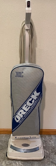 ORECK EL VACUUM CLEANER