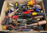 LARGE LOT OF MISC. SCREW DRIVERS