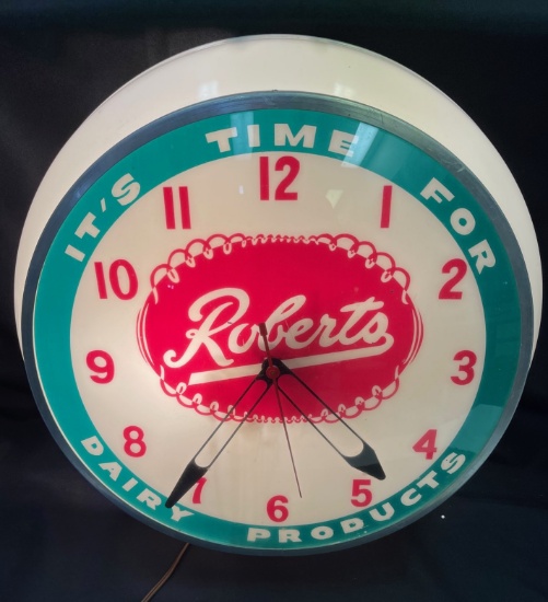 ROBERTS DAIRY PRODUCTS - ADVERTISING CLOCK -- ** NO SHIPPING**