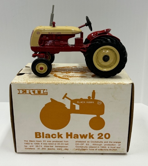 BLACK HAWK 20 TRACTOR - ERTL 1/16
