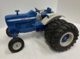 FORD 8000 TRACTOR w/ DUALS