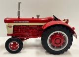 IH 660 DIESEL TRACTOR - 1999 NATIONAL FARM TOY SHOW