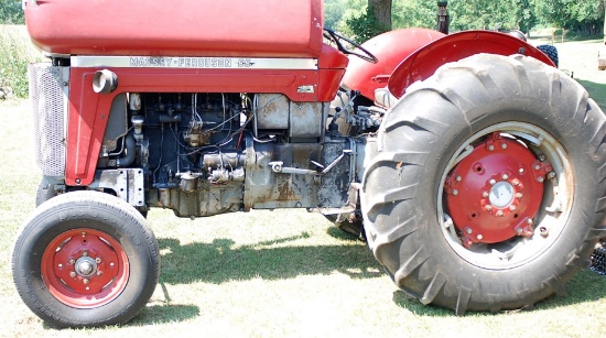 Massey-Ferguson 85 Diesel Tractor w/ PTO