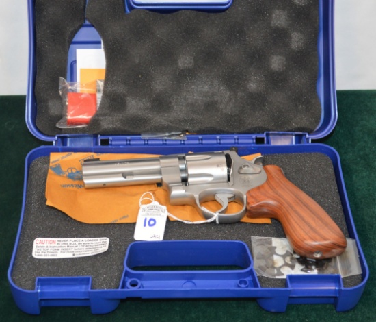 Smith & Wesson Model 625 JM Performance CTR .45 ACP 6 Shot Revolver in the box