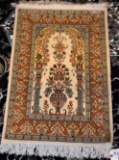 Fine Hereke Silk Prayer Rug 23 x 34 inches