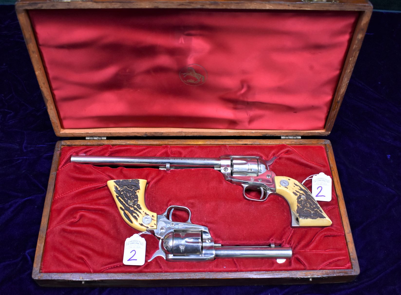 Display M1873 Colt Cavalry 装飾的な金ーリボルバー M1873 Colt Cavalry Single Action Army Revolver - 1873 - Non