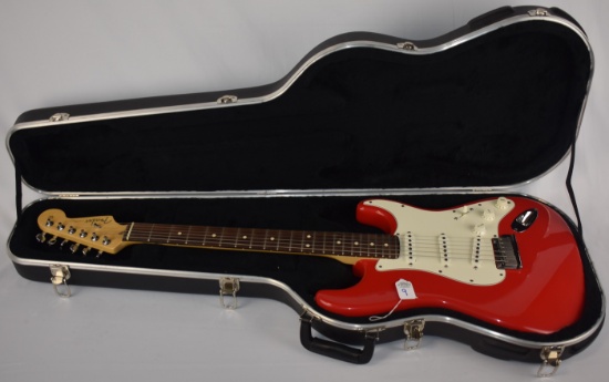 2003 Fender USA Stratocaster Red/Rosewood Case