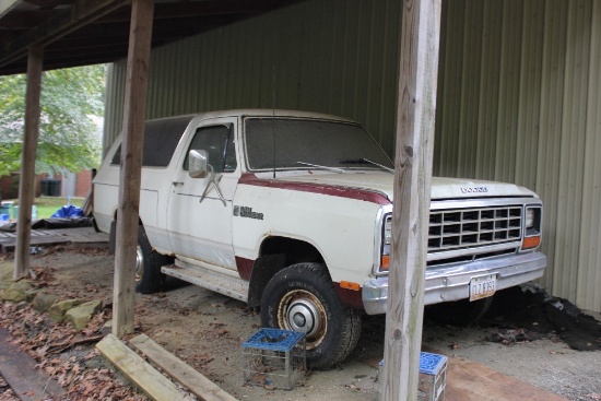 1985 Dodge Ram Charger truck