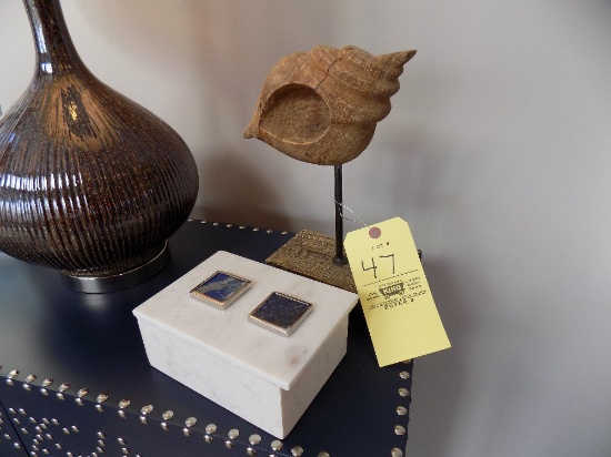 Shell decor, marble piece, stone box and frames