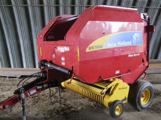 NEW HOLLAND BR7060 SILAGE SPECIAL ROUND BALER