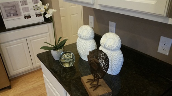 Assorted Metal and Ceramic Owl Decor