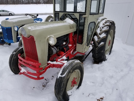 Ford Jubilee tractor with cab, 3 pt, PTO